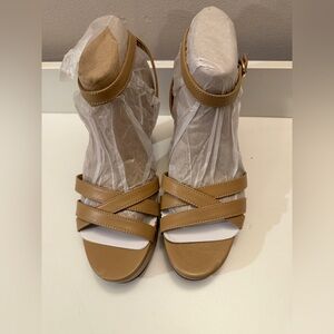 Naturalizer Mallory Ankle Strap Platform Sandals. Size 9